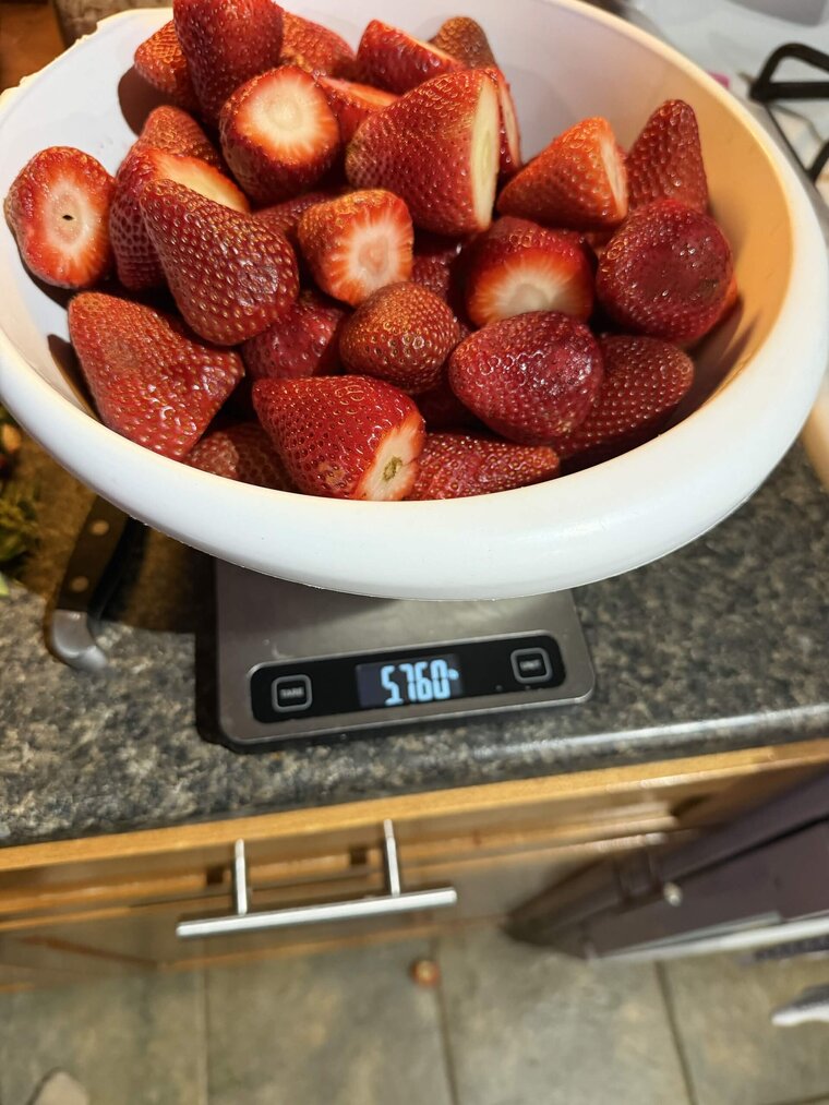 Prepare the Strawberries